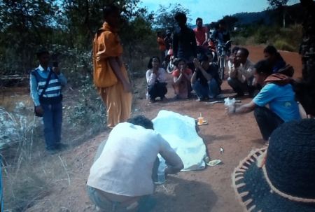 កុមារា​អាយុ ១០ ឆ្នាំ បើករថយន្ត​លឿន​ដូច​ព្យុះ​បុក​ម៉ូតូ ពីក្រោយ បណ្តាលអោយ​ស្លាប់​ម្នាក់រ​បួស​ធ្ងន់​ម្នាក់​