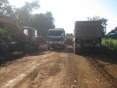 លោក ឌឹន គឹម ប្រធាន​មន្ទីរ​សាធារណៈការ និង​ដឹកជញ្ជូន​ខេត្ត យកចិត្តទុកដាក់​ក្នុង​ភារកិច្ច​ការងារ ពិសេស​ការធ្វើ​និង​ជួសជុល​ផ្លួវ​ទូទាំង​ខេត្ត​ប៉ៃលិន​