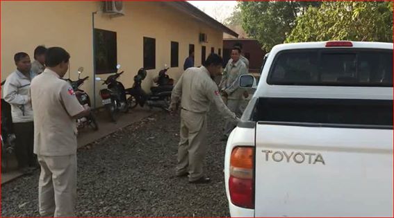 នគរបាល​ខេត្តព្រះវិហារ​ឃាត់ខ្លួន អ្នកកាសែត​ម្នាក់​ពី​បទ​ជម្រិត​ទារប្រាក់​ពី​ឈ្មួញ​រកស៊ី​ឈើ​ខុសច្បាប់​