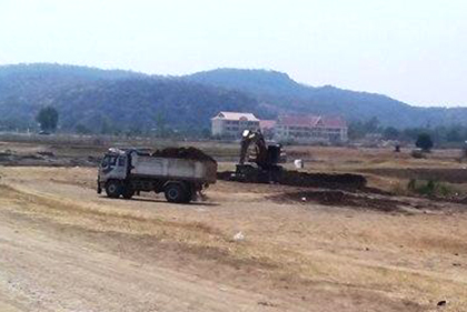 លោក ​ភ្លន់ ​តារា មេ​បញ្ជា​ការ​យោធា​សឹ​ករង​ខេត្តប​ន្ទាយមាន​ជ័យ​កាយដី​ស្រះ​បុរាណយក​ទៅលក់ដើម្បី​ប្រយោជន៍ខ្លួន​និង​គាបសង្កត់ម​ន្ត្រីយោធា​ក្រោម​ឱវាទ