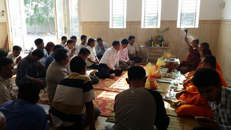 ​ក្លឹប​អ្នកកាសែត​ឯករាជ្យ​ធ្វើ​ពិធី​សូត្រមន្ត​ប្រោះព្រំ លើករាសី​ទទួល​អំណរ​សាទរ​ទេវតា​ឆ្នាំ​ថ្មី ឆ្នាំ​មមែ សប្តស័ក ព​.​ស​២៥៥៩