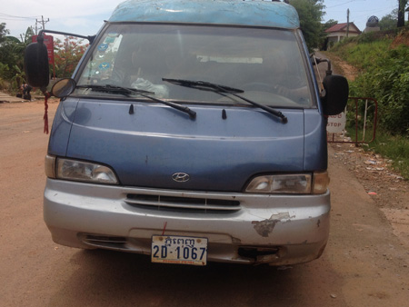 សមត្ថកិច្ច​នៅ​រតនគិរី​សម្ងំ​កើប​លុយ​ពី​ជំនួញ​ឈើប្រណិត​ឆ្ពោះ​ទៅ​វៀតណាម​