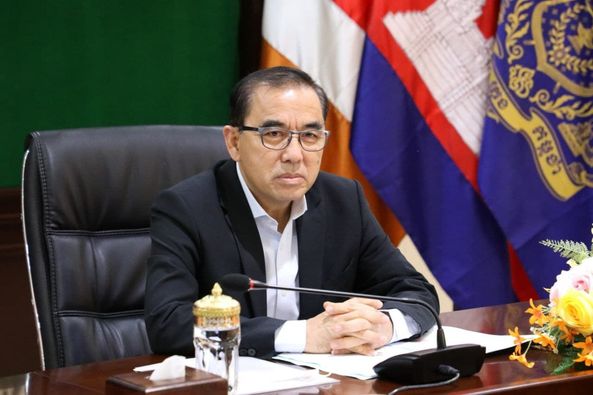 ឯក​ឧត្តមរដ្ឋមន្រ្តីវេង​សាខុន​បាន​អនុញ្ញាតឲ្យនាយកក្រុមហ៊ុនបាយអូថេរ៉ាឃែភីថលឯ.កនិងសហការី​ចូលជួបដើ​ម្បីសម្តែង​កា​រគួរសមនិ​ងពិភាក្សាការងា​រ