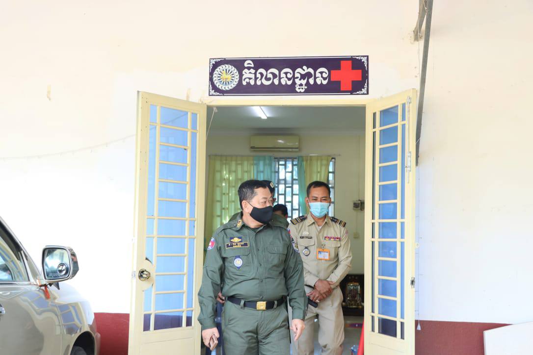 លោក​ឧត្តមសេនីយ៍ទោ​ ឯម​ កុសល​ ចុះត្រួតពិនិត្យមេីលសម្ភារៈ​ និងមធ្យោបា​យ​ការិ​យាល័យអន្តរាគមន៍​ និង​តម្រួត​បទ​បញ្ជា​ និងការិយាល័យ​នគរបាលបង្ការ​ពន្លត់អគ្គិភ័យ​ និងសង្រ្គោះ​