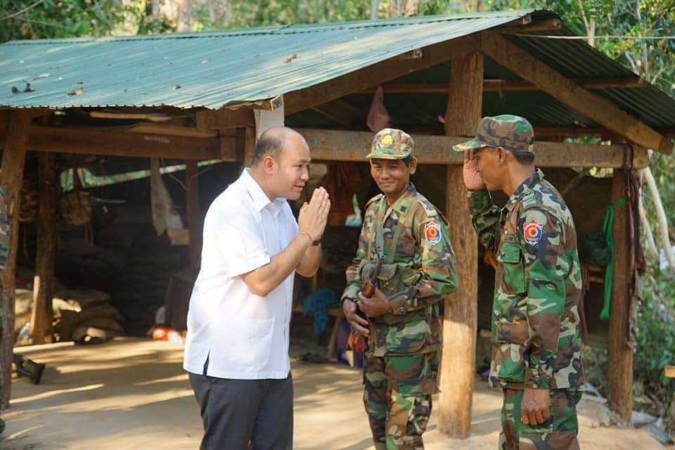 លោក ហ៊ុន ម៉ានី ៖ សូមបងប្អូនប្រជាពលរដ្ឋ ជាពិសេសជនដែលងាយរងគ្រោះដូចជា ចាស់ជរា ជនពិការ កុមារា កុមារីតូចៗ រួមជាមួយបងប្អូនកងកម្លាំងដែលកំពុងឈរជើងតាមបន្ទាប់ព្រំដែន មានការយកចិត្តទុកដាក់ និងមានការប្រុងប្រយ័ត្នខ្ពស់ចំពោះការធ្លាក់ចុះនៃសីតុណ្ហភាពត្រជាក់