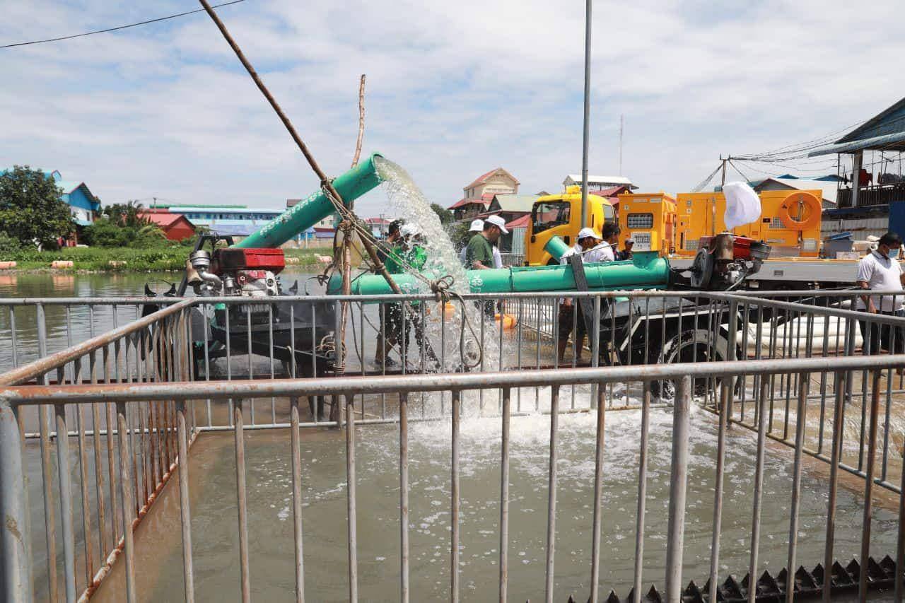 រដ្ឋបាលរាជធានីភ្នំពេញ ៖ តម្លើងម៉ូទ័របូមទឹកខ្នាតធំ៣គ្រឿងនៅស្ថានីយ៍បូមទឹកបឹងទំពុនមានសមត្ថភាពបូមទឹកបាន ១២ម៉ែត្រគូបក្នុង១ វិនាទីនឹងរួចរាល់នៅខែមីនាឆ្នាំ២០២២ខាងមុខនេះ