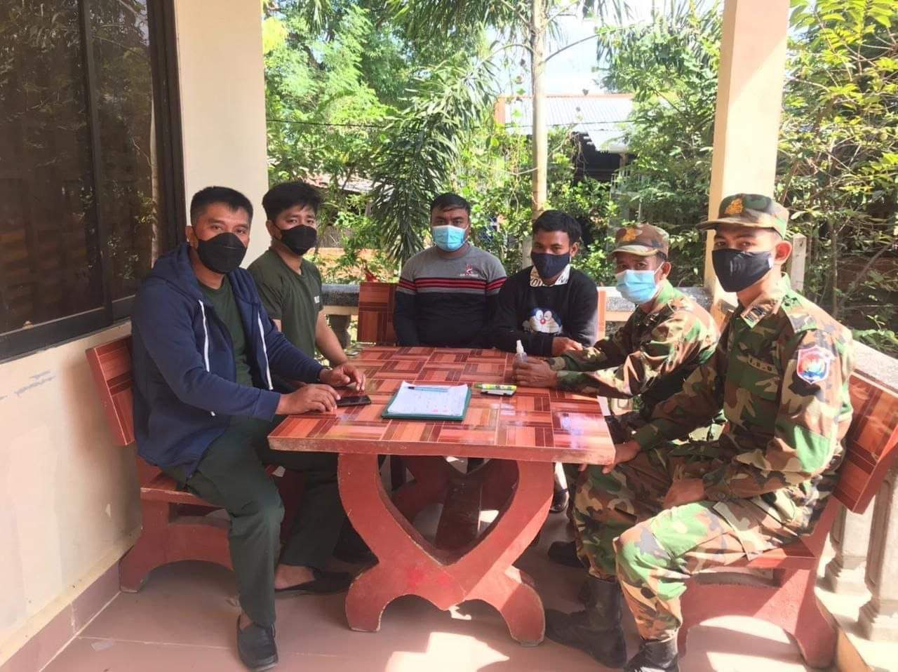 សមត្ថកិច្ចការពារព្រំដែនបានទប់ស្កាត់ និងអប់រំពលករ ០៩នាក់ប៉ុនប៉ងឆ្លងដែនចូលក្នុងទឹកដីថៃដោយខុសច្បាប់