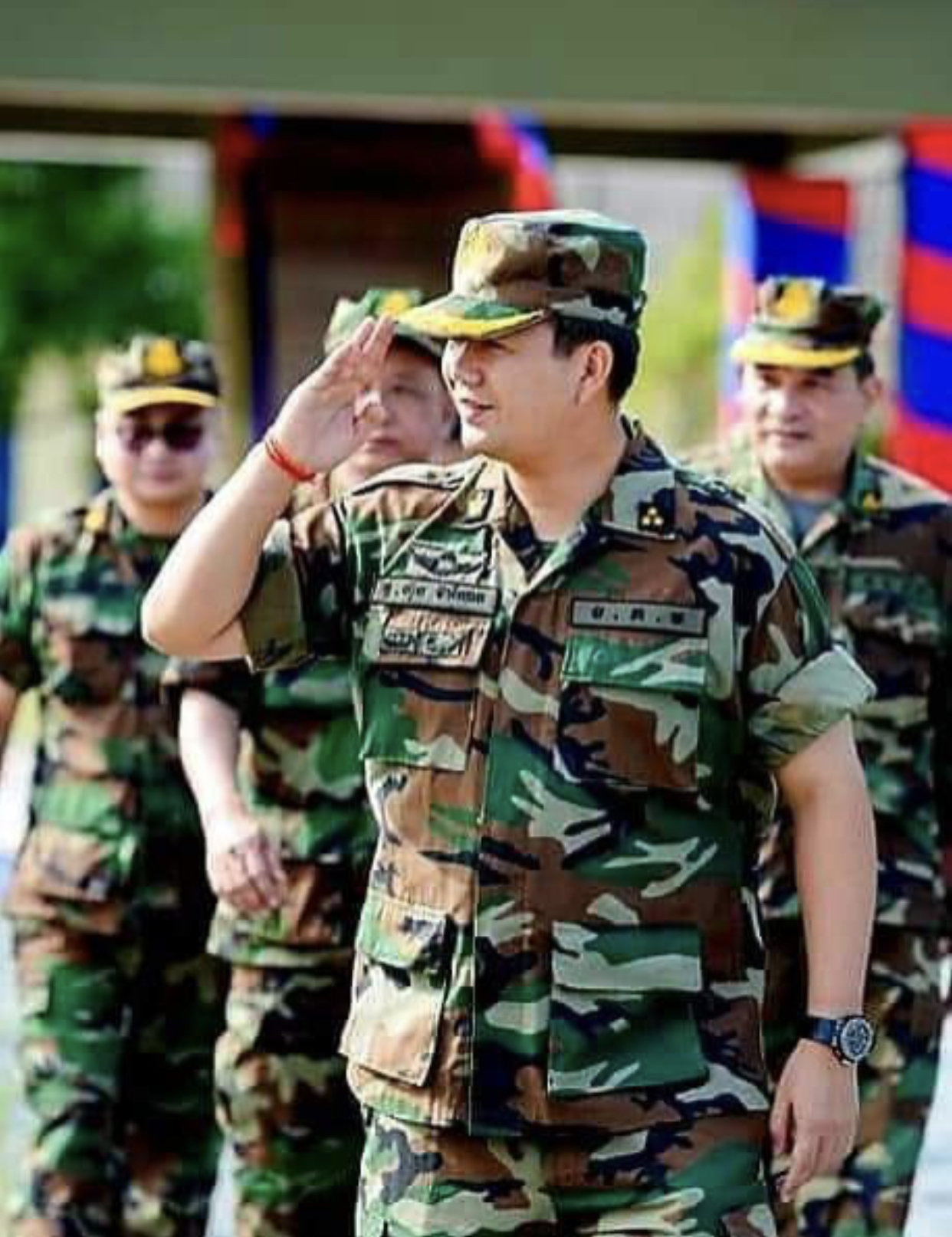 អំណោយឧបត្ថម្ភដ៏ថ្លៃថ្លា ឧត្តមសេនីយ៍ឯក ហ៊ុន ម៉ាណែត និងលោកស្រីត្រូវបានផ្តល់ ជូនសាលាពលទាហានទី៣ និងមជ្ឈមណ្ឌលហ្វឹកហ្វឺនកងទ័ពជើងគោក