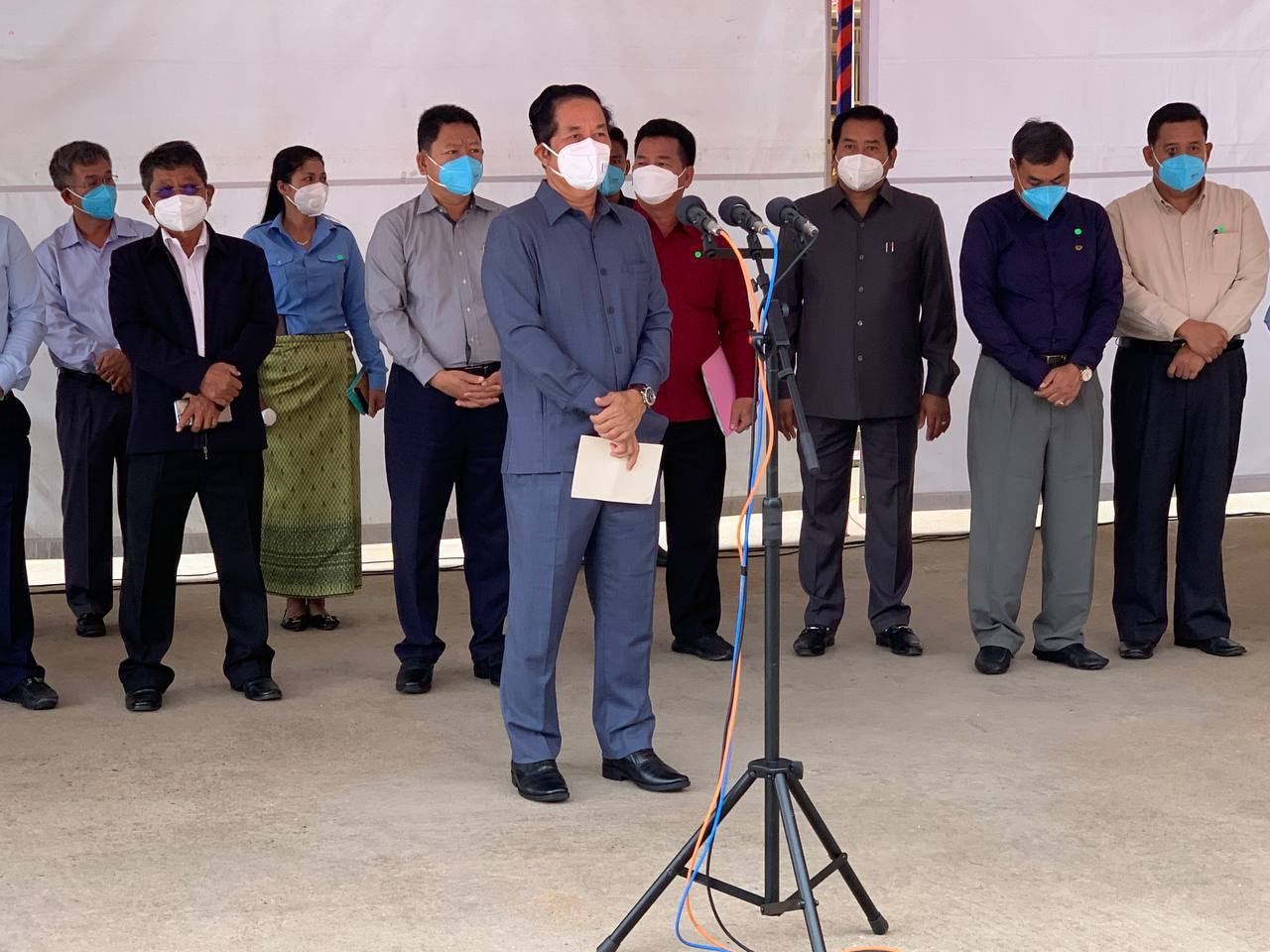 លោក ឃួង ស្រេង ជំរុញឱ្យអាជ្ញាធរខណ្ឌទាំង១៤ត្រូវផ្ដល់អាវរងា ភួយ ក្រមានិងថវិកាជូនដល់មនុស្សចាស់ឱ្យទាន់រដូវរងា ក្នុងសប្ដាហ៍នេះ