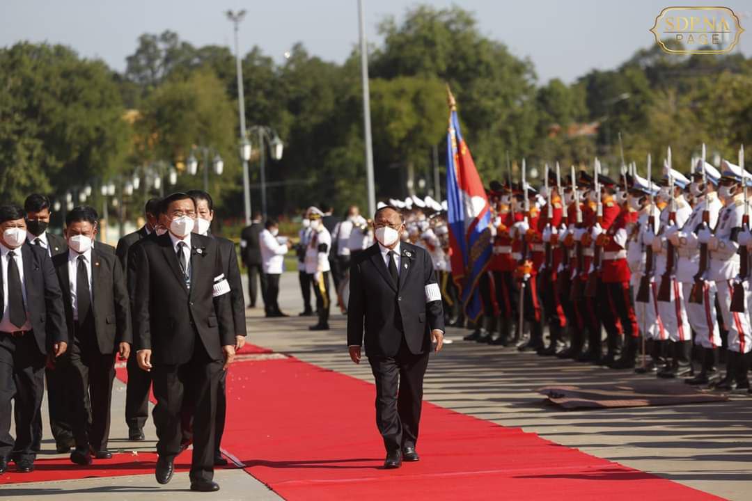 សម្តេចអគ្គមហាពញាចក្រី ហេង សំរិន អញ្ជើញចូលរួមព្រះរាជពិធីបូជាព្រះសពសម្តេចក្រុមព្រះនរោត្តម រណឫទ្ធិ