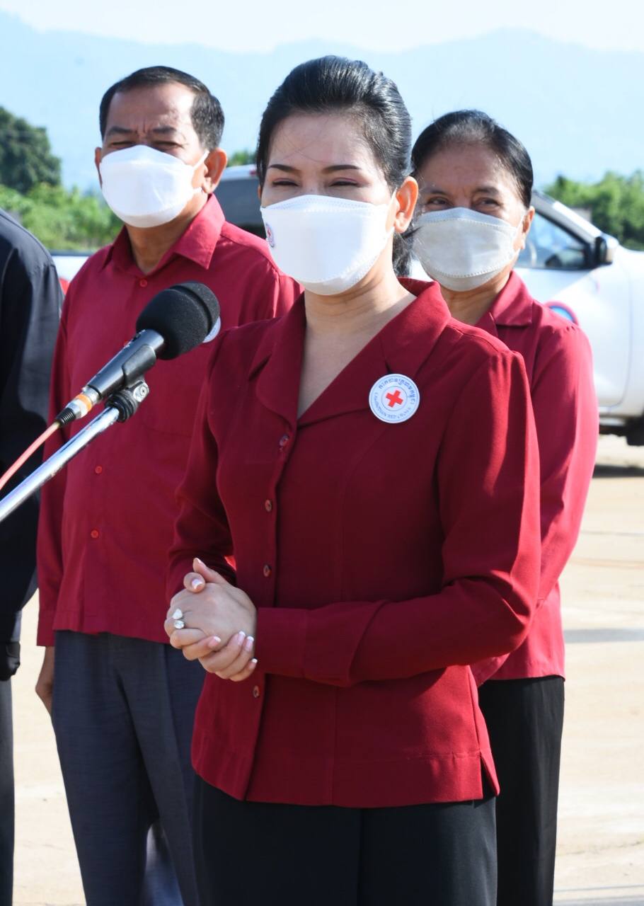 សាខាកាកបាទក្រហម​កម្ពុជា​ ​ខេត្ត​ប៉ៃលិន​ នាំយកគ្រឿងដណ្តប់រដូវរងា ជាអំណោយសម្តេចតេជោ ហ៊ុន សែន និងសម្តេច​កិត្តិព្រឹទ្ធបណ្ឌិត ប៊ុន​ រ៉ានី​ ហ៊ុន​ សែន​ ជូនដល់ចាស់ជរា ប្រជាពលរដ្ឋ និងប្រជាការពា​រ​ ក្នុងសង្កាត់​ទាំង​៤​ ក្នុងក្រុងប៉ៃលិន​