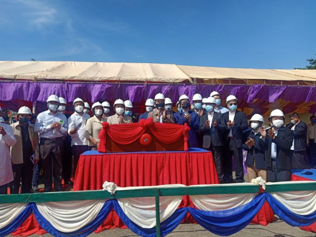 នាយឧត្តមសេនីយ៍សៅសុខាស្នើដល់គ្រូពេទ្យផ្ដល់សេវាព្យាបាលជូនអ្នកជំងឺប្រកបដោយក្រមសិលធម៏