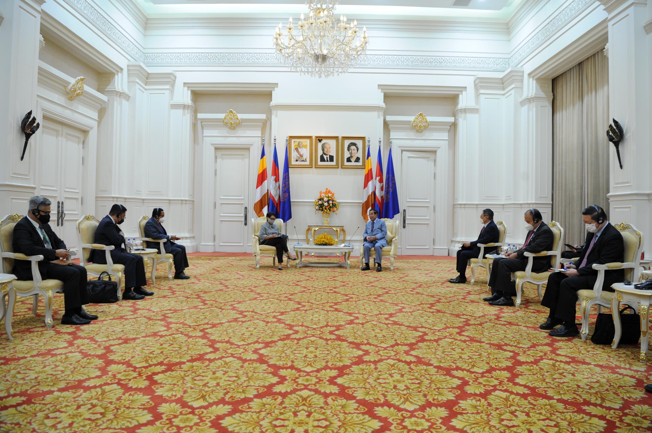 សម្តេចតេជោ ហ៊ុន សែន អនុញ្ញាតឱ្យ រដ្ឋមន្រ្តីការបរទេសឥណ្ឌូនេស៊ី ដែលបំពេញទស្សនកិច្ចនៅកម្ពុជាចូលជួបសម្តែងការគួរសម