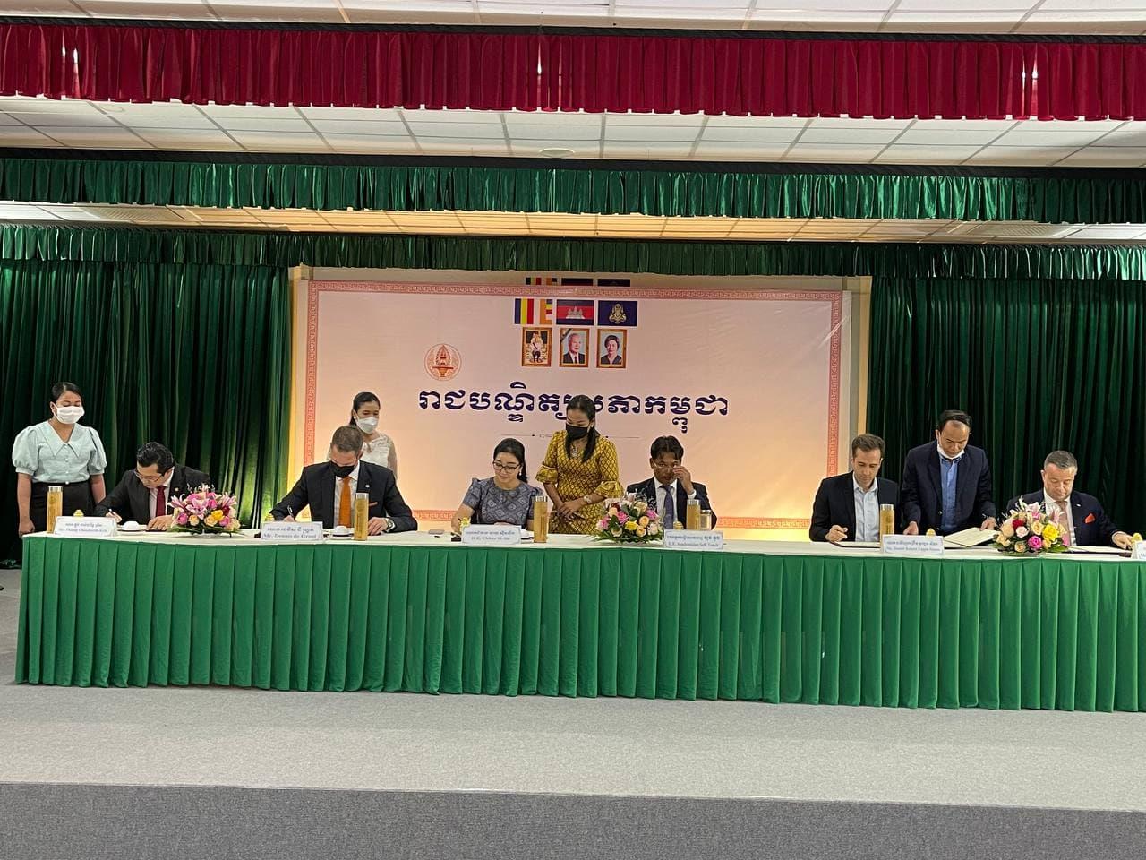 លោក សុខ ទូច៖ កម្ពុជាគួរផ្ដោតលើគោលដៅទេសចរណ៍សំខាន់៥ ដើម្បីជំរុញវឌ្ឍនភាពវិស័យទេសចរណ៍ និងកំណើនភ្ញៀវទេសចរ