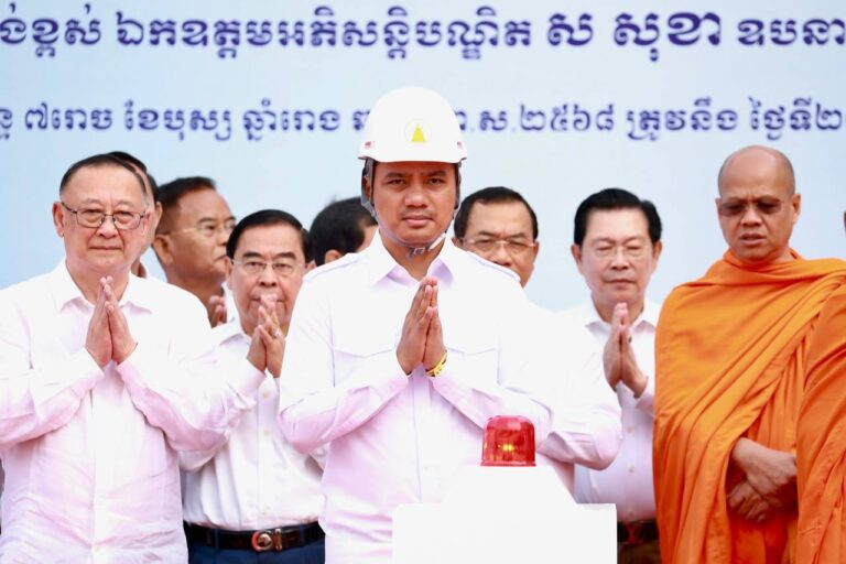 ឯកឧត្តមអភិសន្តិបណ្ឌិត ស សុខា ឧបនាយករដ្ឋមន្ត្រី រដ្ឋមន្ត្រីក្រសួងមហាផ្ទៃ អញ្ជើញជាអធិបតីដ៏ខ្ពង់ខ្ពស់ពិធីចម្រើនព្រះបរិត្ត និងក្រុងពាលីបុកគ្រឹះសាងសង់ចំណតរថយន្តថ្មី នៃទីស្តីការក្រសួងមហាផ្ទៃ