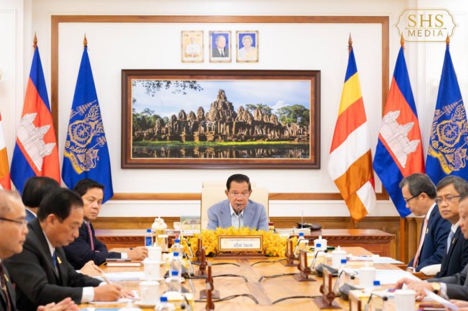 ​សម្ដេច​តេជោ ហ៊ុន សែន អញ្ជើញ​ដឹកនាំ​កិច្ចប្រជុំ​គណៈកម្មាធិការ​អចិន្ត្រៃយ៍​ព្រឹទ្ធសភា នីតិកាល​ទី​៥