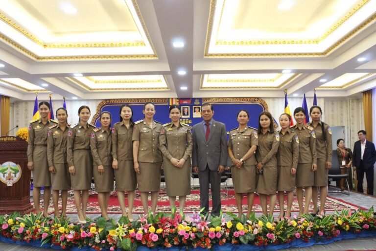 ទេស​រដ្ឋមន្ត្រី​ទទួលបន្ទុក​កិច្ចការ​ព្រំដែន​បាន​ស្ញោចសរសើរ និង​អបអរសាទរ​នូវ សមិទ្ធផល​នានា​ដែល​រដ្ឋបាល​ខេត្ត​-​ក្រុង ស្រុក​-​ឃុំ​-​សង្កាត់ និង​មន្ទីរ​-​អង្គភាព​ពាក់ព័ន្ធ​សម្រេចបាន នា​ឆ្នាំ​កន្លងមក​