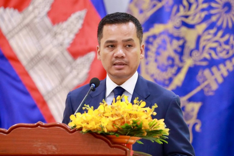 ឯកឧត្តម​អភិ​សន្តិ​បណ្ឌិត ស សុខា បង្ហើប​ពី​ការសិក្សា​ត្រៀម​កែសម្រួល​នីតិវិធី និង​លក្ខណៈសម្បត្តិ​ក្នុង​ការជ្រើសរើស​មេភូមិ អនុ​ភូមិ និង​សមាជិក​ភូមិ ទូទាំង​ប្រទេស​