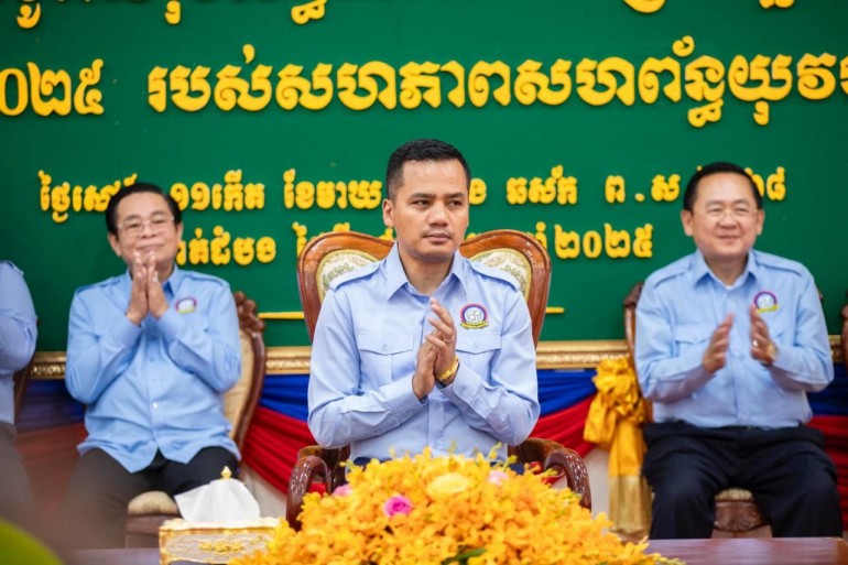អភិ​សន្តិ​បណ្ឌិត ស សុខា ណែនាំ​ក្រុម ស​.​ស​.​យ​.​ក​.​តាម​ខេត្ត បង្កើន​ប្រសិទ្ធភាព​ការចូលរួម​អនុវត្ត និង​អប់រំ​ផ្សព្វផ្សាយ​ដល់​ពលរដ្ឋ និង​យុវជន​ពី​គោល​ន​យោ​យ​បាយ​ភូមិ​-​ឃុំ​មាន​សុវត្ថិភាព