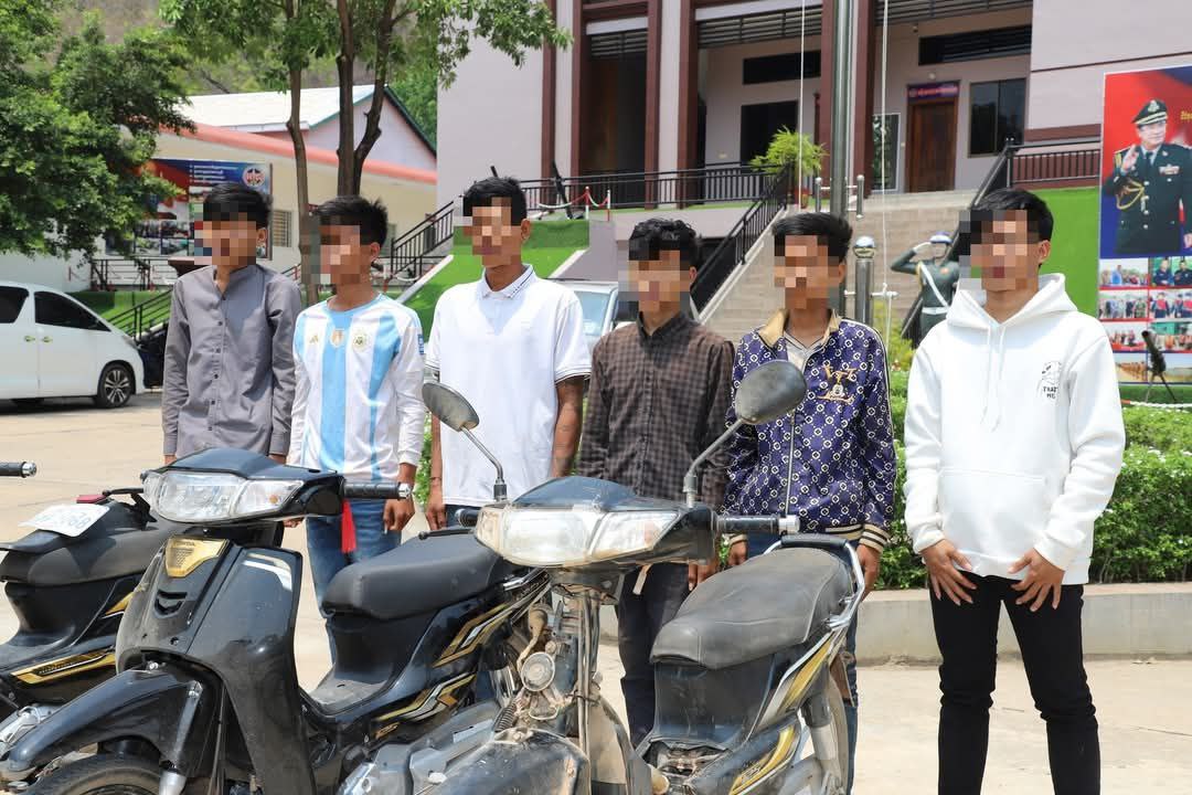 កងរាជឣាវុធហត្ថខេត្តបន្ទាយមានជ័យ បញ្ជូនជនសង្ស័យចំនួន៦នាក់ ទៅសាលាដំបូងខេត្តបន្ទាយមានជ័យ ឣនុវត្តតាមនីតិវិធី ពាក់ព័ន្ធ ករណីលួចស្ថានទម្ងន់ទោស ដោយសារការប្រព្រឹត្តអំពើហិង្សា និងប្រើប្រាស់ដោយខុសច្បាប់នូវសារធាតុញៀន!!!