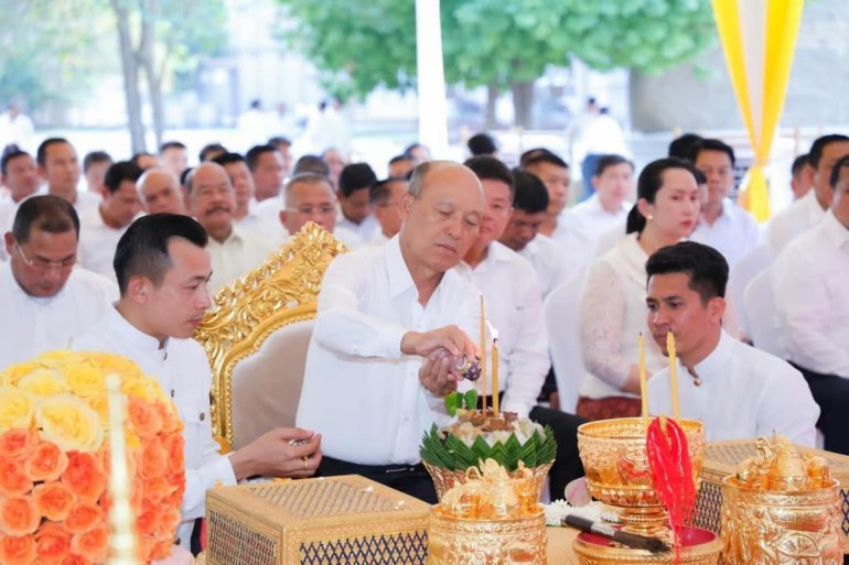 បុណ្យផ្កា​ប្រាក់​សាមគ្គី កងរាជអាវុធហត្ថ ដើម្បី​ប្រមូល​បច្ច័យ​កសាង​ព្រះវិហារ វត្ត​គគីរ ស្រុក​រមាស​ហែក ខេត្ត​ស្វាយរៀង​
