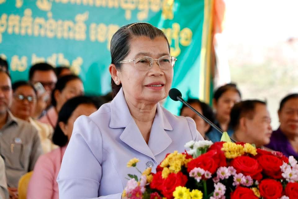 ពិធី​ប្រគល់-ទទួលផ្ទះ ដីឡូតិ៍លំនៅដ្ឋានសម្បទានសង្គមកិច្ចជូនគ្រួសារអតីតយុទ្ធមិត្តឆ្នាំ១៩៧៨ ចំនួន ១២៦ខ្នងផ្ទះ នៅស្រុកកំពង់រោទិ៍ ខេត្តស្វាយរៀង