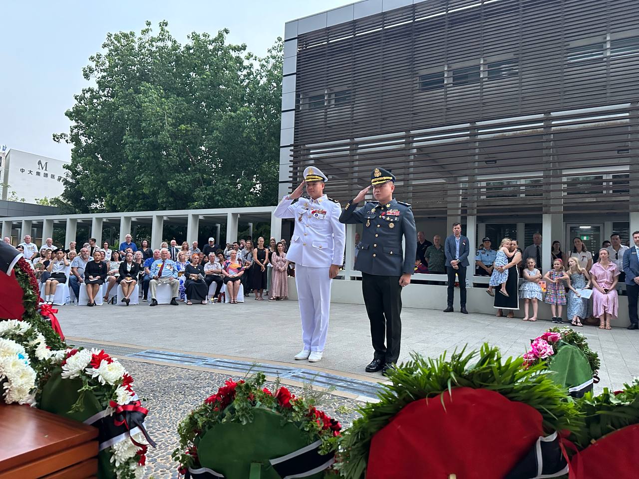 លោកឧត្តមសេនីយ៍ត្រី សៀ ទីន មេបញ្ជាការ កងរាជអាវុធហត្ថខេត្តសៀមរាប អញ្ជើញចូលរួមទិវា ANZAC Day រំលឹកការចងចាំ ដល់ទាហានអូស្ត្រាលី និងនូវែលសេឡង់ ដែលបានពលីក្នុងសម័យសង្គ្រាម​ ដែលបានរៀបចំនៅ ស្ថានទូតអូស្ត្រាលី រាជធានីភ្នំពេញ។  នាថ្ងៃសៅរ៍ ទី២៥ ខែមេសា ឆ្នាំ២០២៦។