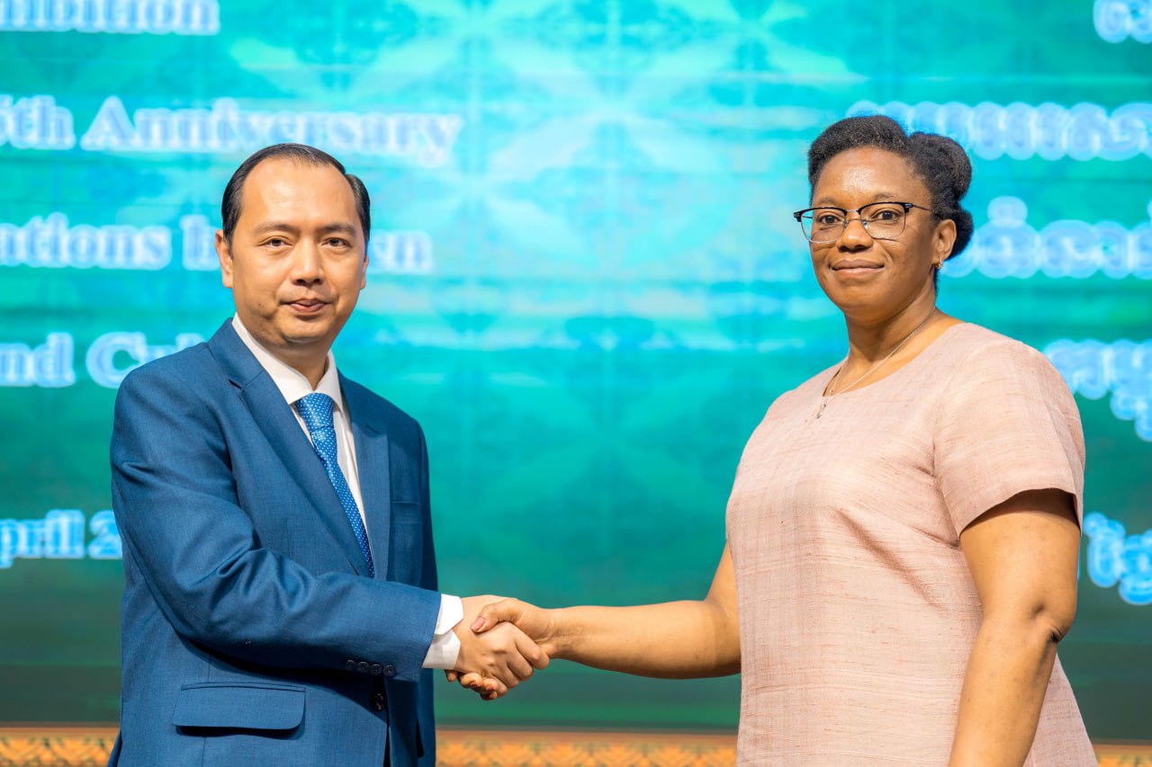 រដ្ឋមន្ត្រី នេត្រ ភក្ត្រា៖ ពិព័រណ៍រូបថតកម្ពុជា-គុយបា បង្ហាញពីព្រឹត្តិការណ៍សំខាន់ៗក្នុងប្រវត្តិសាស្ត្រ និងការផ្សាភ្ជាប់ទំនាក់ទំនងជិតស្និទ្ធរវាងប្រទេសទាំងពីរ រយៈពេល៦៥ឆ្នាំ