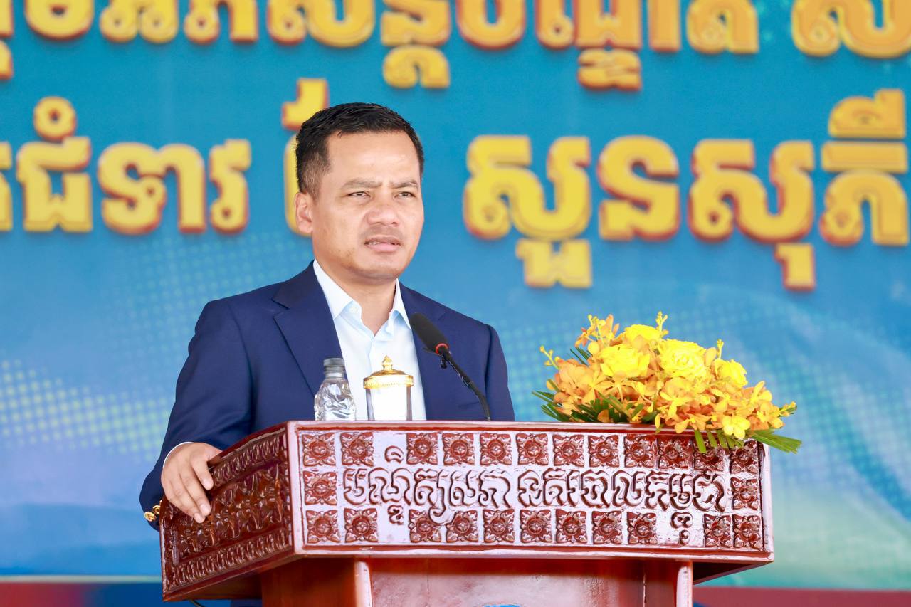 ឯកឧត្តមអភិសន្តិបណ្ឌិត ស សុខា ពេញចិត្ត និងអបអរសាទរលទ្ធផលប្រកួតកីឡាឆ្លងកាត់ឧបសគ្គ វគ្គផ្តាច់ព្រ័ត្រ នៅបណ្ឌិត្យសភានគរបាលកម្ពុជា