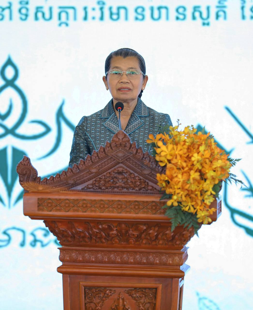 សម្តេច ម៉ែន សំអន អញ្ជើញដាំកូនឈើ ក្រោមប្រធានបទ «រួមគ្នាថែរក្សារុក្ខជាតិ ដើម្បីទេសចរណ៍ធម្មជាតិ បែបជំនឿសាសនា និងប្រពៃណី» នៅទីសក្ការៈវិមានឋានសួគ៌