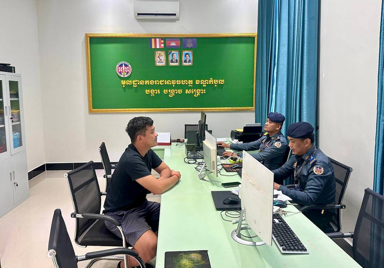 យុវជនខ្មែរទាំងពីរភេទ បង្ហាញឆន្ទៈស្ម័គ្រចិត្តចូលបំពេញកាតព្វកិច្ចយោធា ឆ្នាំ២០២៦!