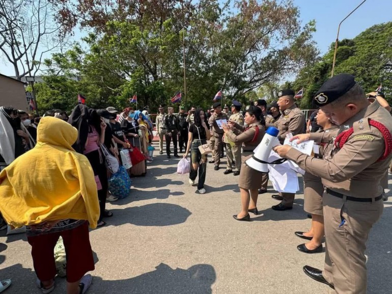 ជន​ជា​ថៃ​ប្រុស​ស្រី​ចំនួន​១១៩​នាក់ ត្រូវ​នគរបាល​ឃាត់ខ្លួន​បញ្ជូន​ទៅ​ស្រុកកំណើត​វិញ ក្រោយ​រកឃើញថា បាន​លួច​ឆ្លងដែន​មក​ស្នាក់នៅ​និង​ធ្វើការ​ខុស​ច្បាប់​នៅ​កម្ពុជា​