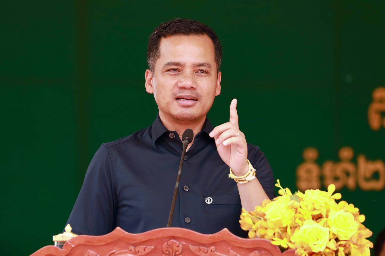ឯកឧត្តមអភិសន្តិបណ្ឌិត ស សុខា ៖ ឆន្ទៈដ៏ធំរបស់រាជរដ្ឋាភិបាលកម្ពុជា គឺមិនឱ្យទឹកដីបាត់បង់សូម្បីតែ ១សង់ទីម៉ែត្រ!