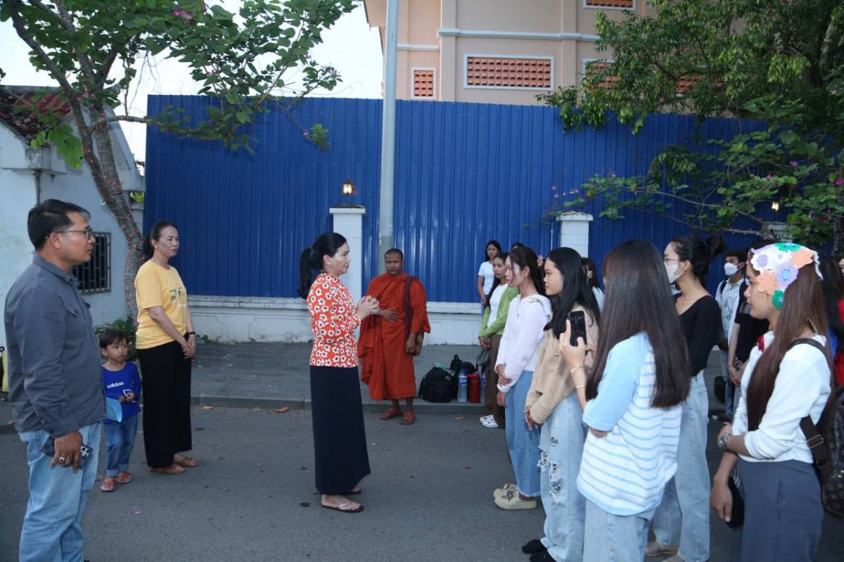 អភិបាលខេត្តប៉ៃលិន សំណេះសំណាលជាមួយ សិស្ស និស្សិត ធ្វើដំណើរតាមរយៈរថយន្តក្រុង…