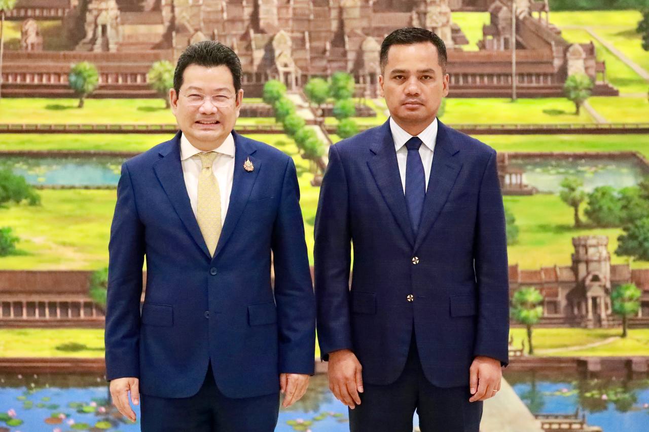 ឯកឧត្តម​អភិ​សន្តិ​បណ្ឌិត ស សុខា និង​ឯកអគ្គរាជទូត​ថៃ ផ្លាស់ប្ដូរ​យោបល់​គ្នា​លើ​កិច្ចសហប្រតិបត្តិកា​រវិស័យ​សន្តិសុខ​!