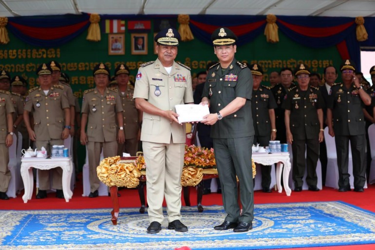 ​នាយ​ឧត្តមសេនីយ៍ ស ថេត​៖ អគ្គស្នងការដ្ឋាន​នគ​របាល​ជាតិ និង​បញ្ជាការដ្ឋាន​អង្គរក្ស ជា​ដៃគូ​យ៉ាង​ស្អិតរ​មួ​ត ប្រៀប​ដូច​ស្លាប​ទាំង​គូ​របស់​បក្សី ដើម្បី​ធានា​សន្ដិសុខ សុវត្ថិភាព