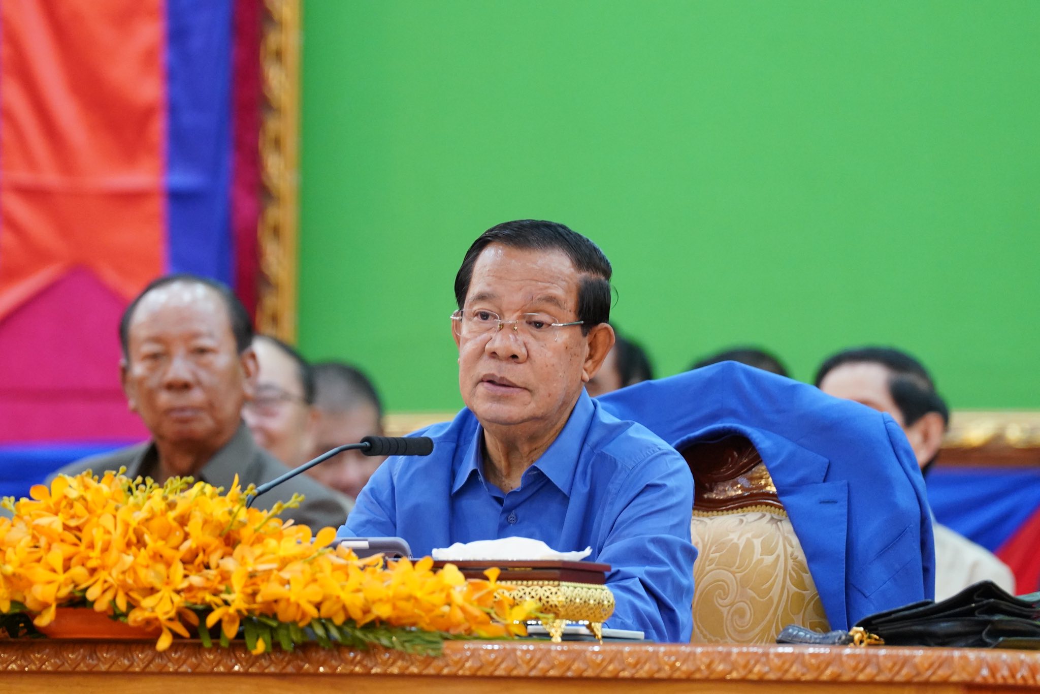 សម្តេចតេជោ ហ៊ុន សែន បន្តរំលឹកអាជ្ញាធរយកចិត្តទុកដាក់លើគ្រួសារយុទ្ធជនជួរមុខ យុទ្ធពលី ពិការ និងគ្រួសារអតីតយុទ្ធជន 