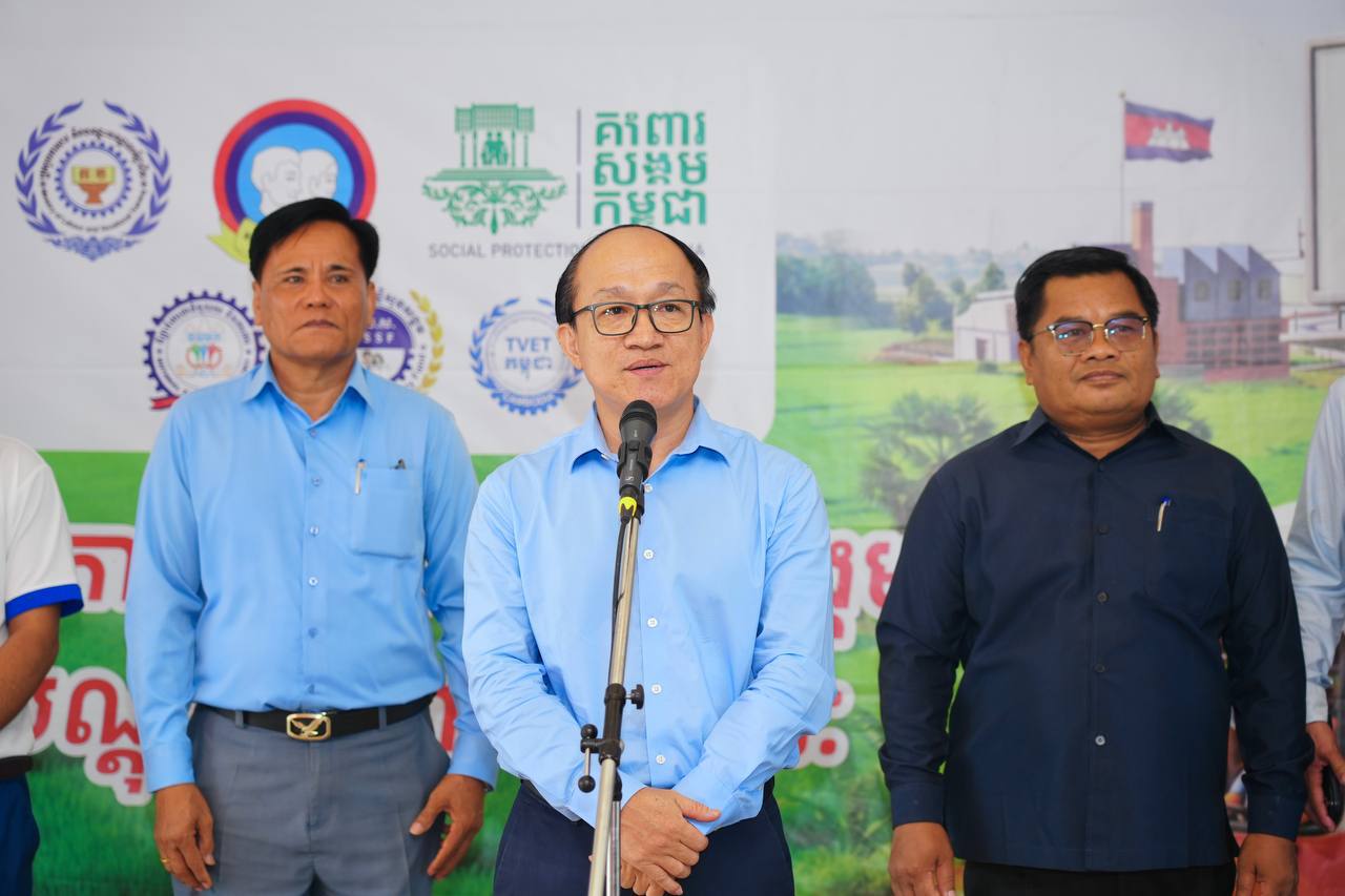 ឱកាសការងារដ៏ធំធេងនៅខេត្តពោធិ៍សាត់៖ យុទ្ធនាការ «ខ្មែរជួយរកការងារ និងផ្តល់ការងារឱ្យខ្មែរ» ទទួលបានលទ្ធផលយ៉ាងផ្លែផ្កា ដោយមានអ្នកចូលរួមជិត៨០០នាក់
